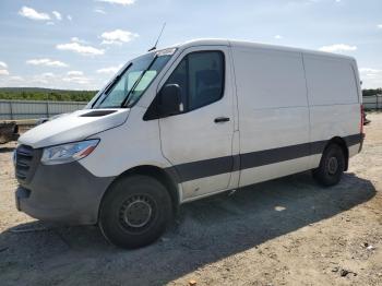  Salvage Mercedes-Benz Sprinter