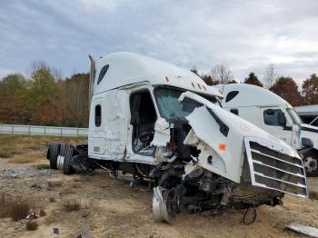  Salvage Freightliner Cascadia 1