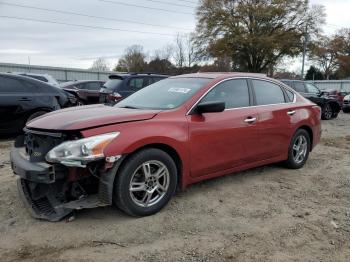  Salvage Nissan Altima