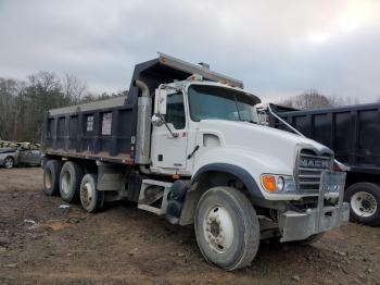  Salvage Mack 700 Cv700