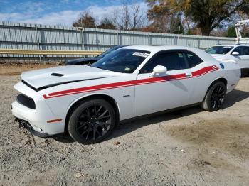  Salvage Dodge Challenger