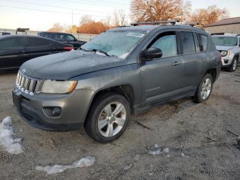  Salvage Jeep Compass