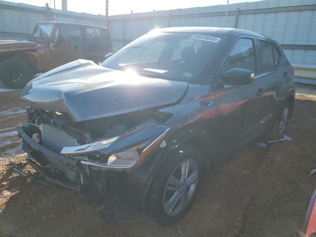  Salvage Nissan Kicks