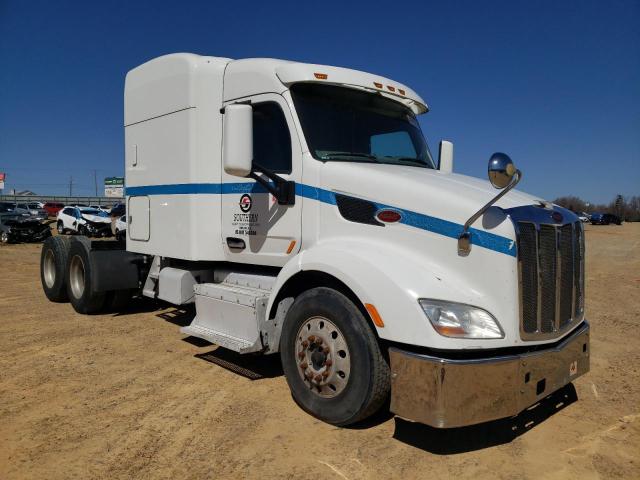  Salvage Peterbilt 579