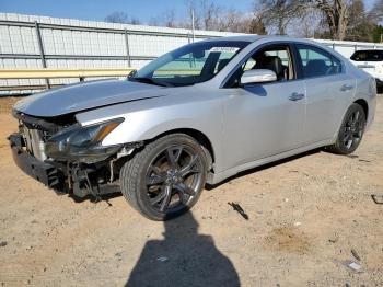  Salvage Nissan Maxima