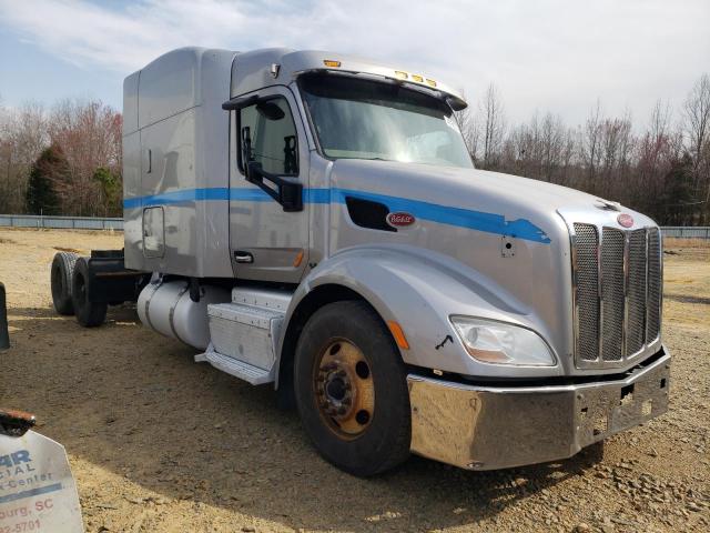  Salvage Peterbilt 579