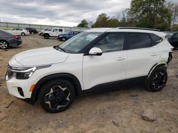  Salvage Kia Seltos