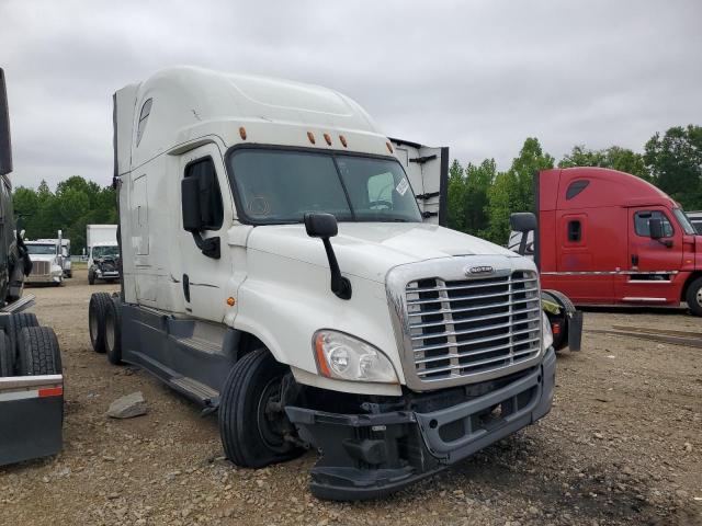  Salvage Freightliner Cascadia 1