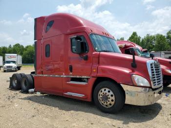  Salvage Freightliner Cascadia 1