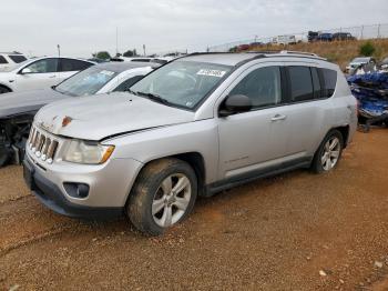  Salvage Jeep Compass