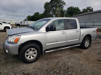  Salvage Nissan Titan