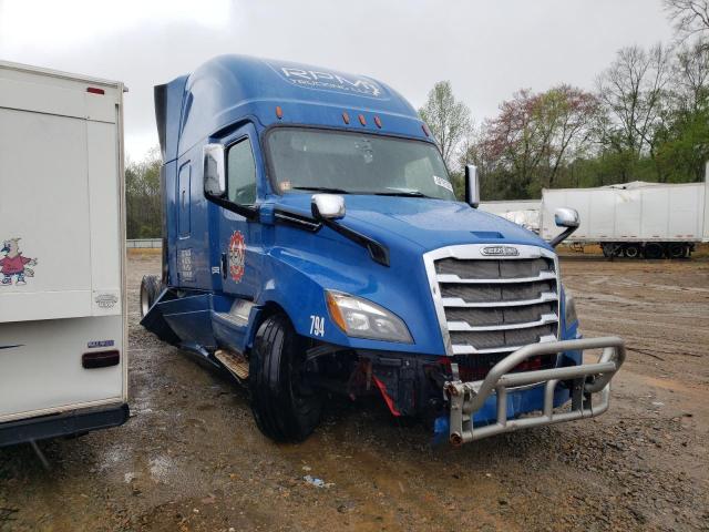  Salvage Freightliner Cascadia 1