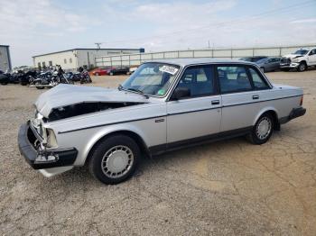  Salvage Volvo 244