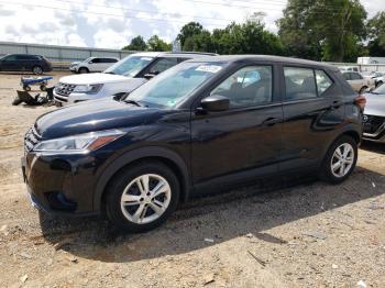  Salvage Nissan Kicks