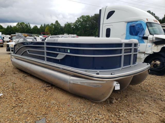 Salvage Lowe Boat