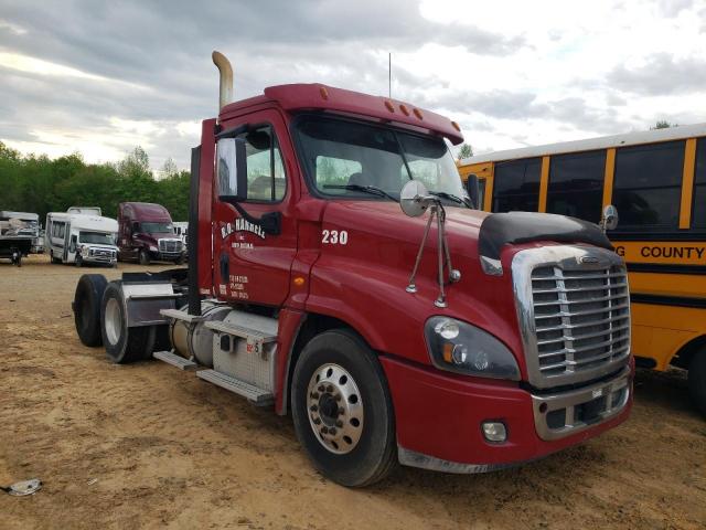  Salvage Freightliner Cascadia 1