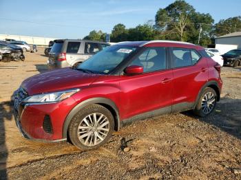  Salvage Nissan Kicks