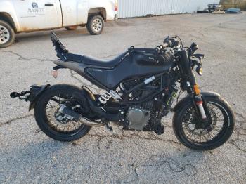  Salvage Husqvarna Vitpilen 4