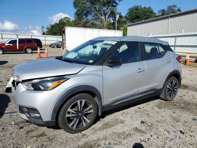  Salvage Nissan Kicks