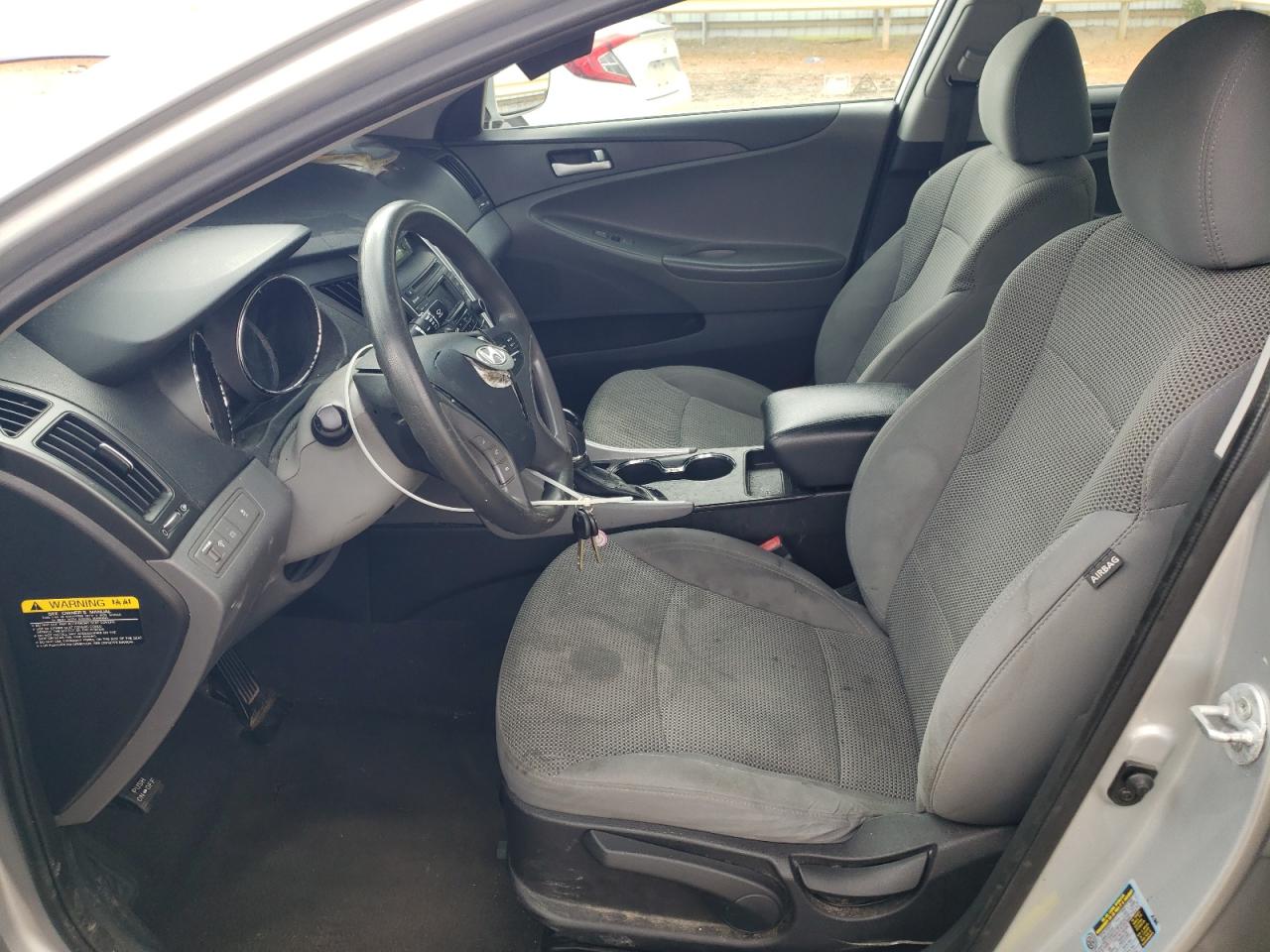 Hyundai SONATA Gls Image 10