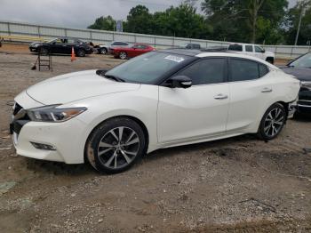  Salvage Nissan Maxima