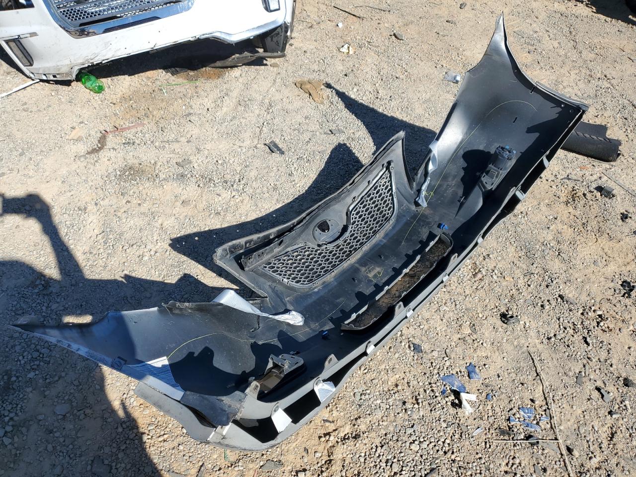 Toyota Camry Le Image 7