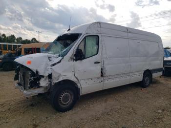  Salvage Mercedes-Benz Sprinter