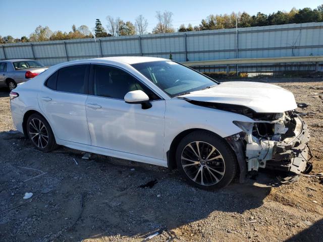 Toyota Camry Se Image 12