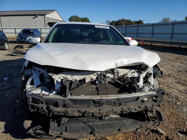 Toyota Camry Se Image 4