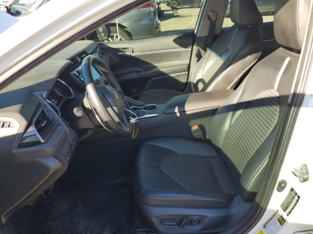 Toyota Camry Se Image 5