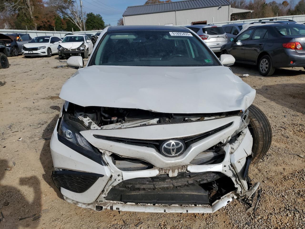 Toyota Camry Xse Image 8