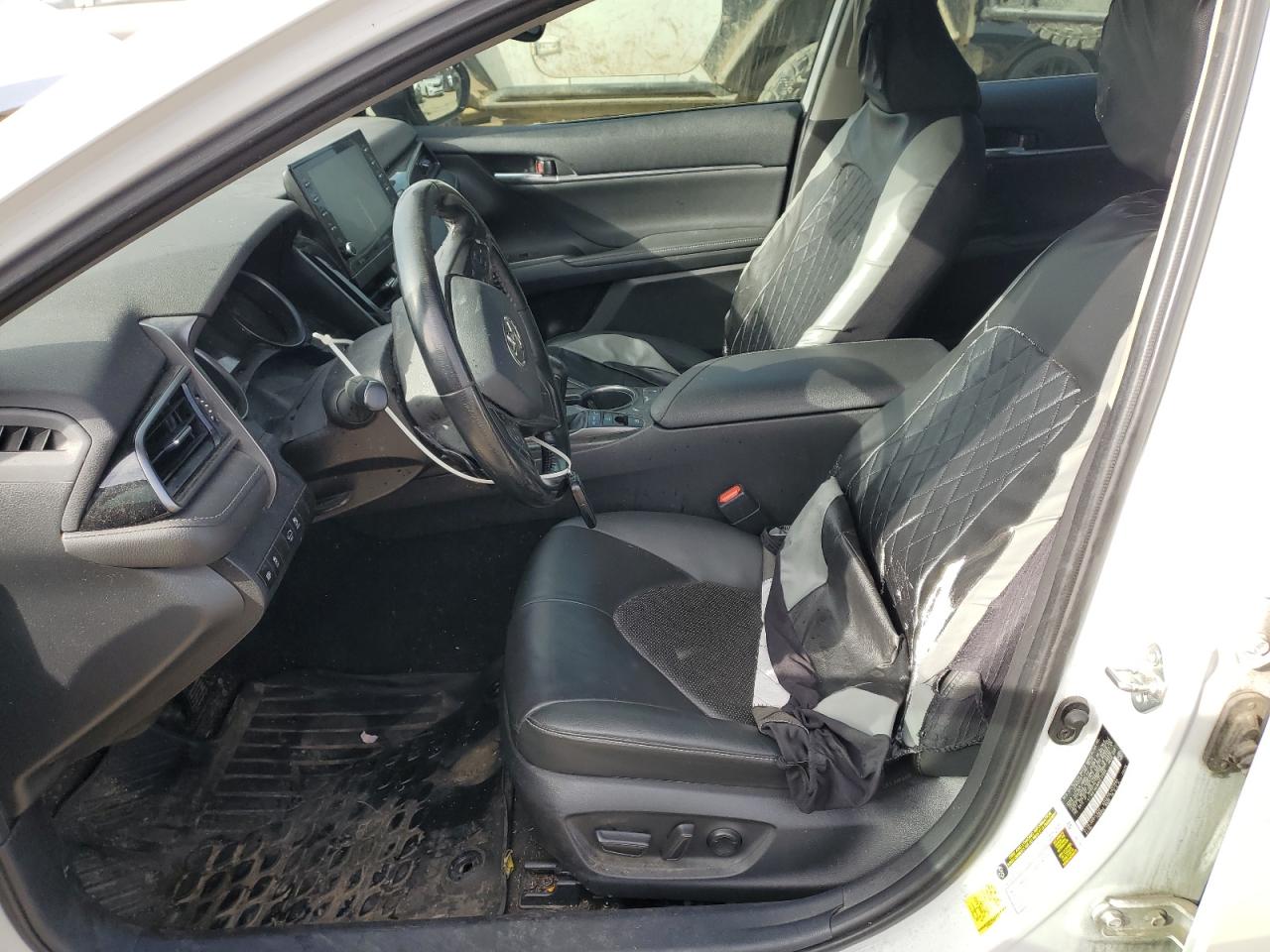 Toyota Camry Xse Image 4