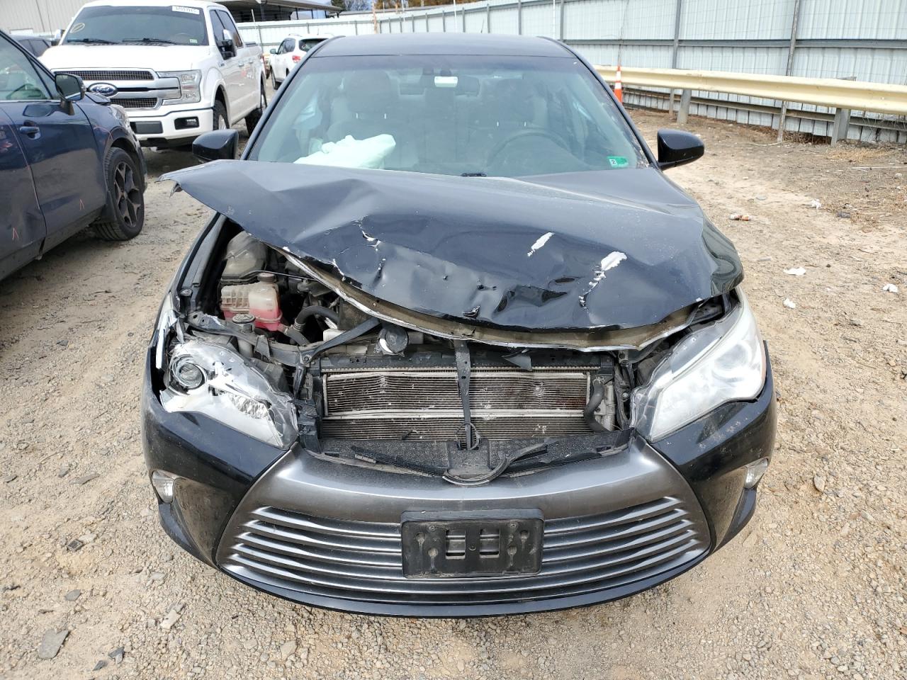 Toyota Camry Hybrid Image 10
