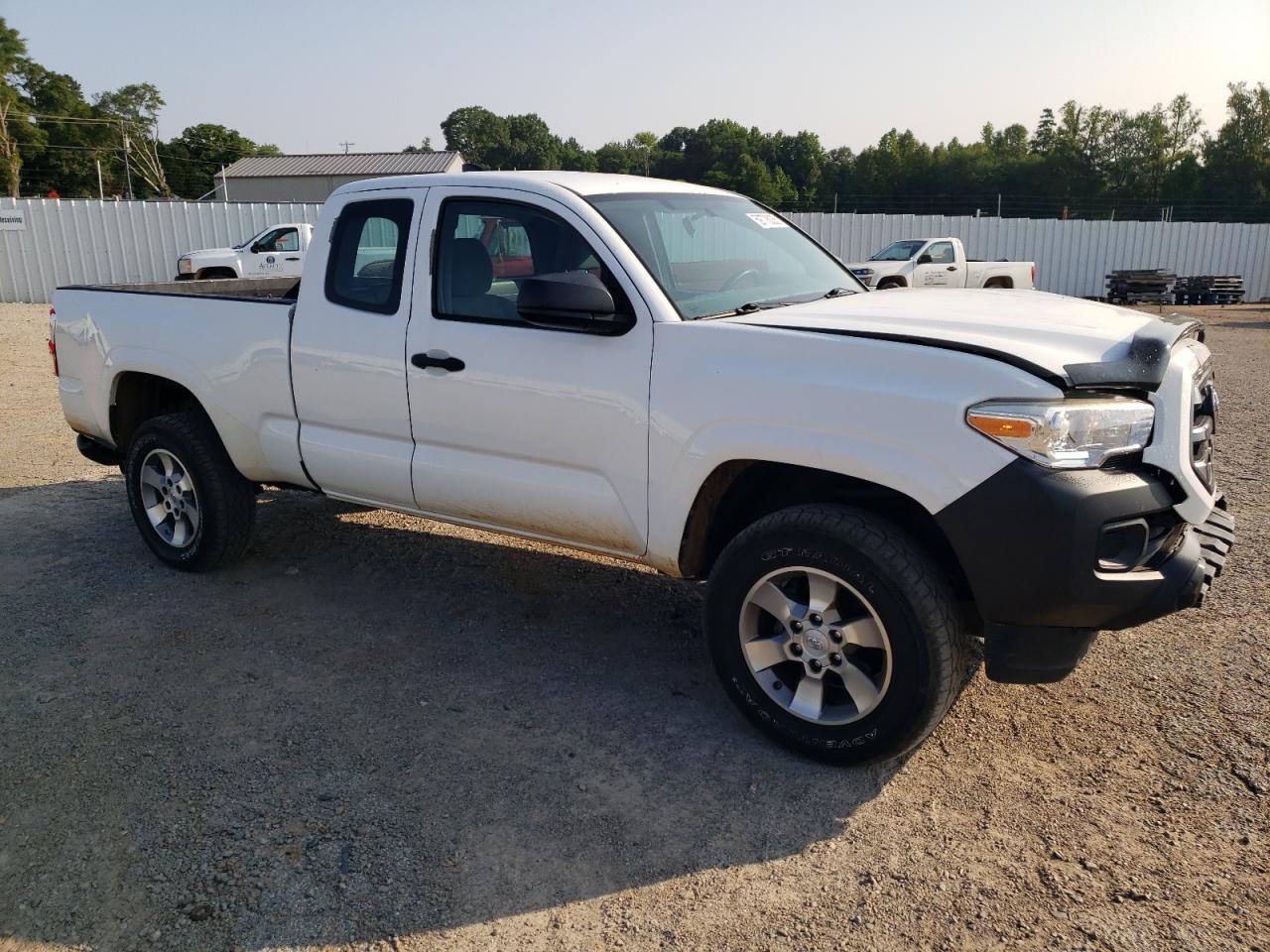 Toyota Tacoma Access Cab Image 12