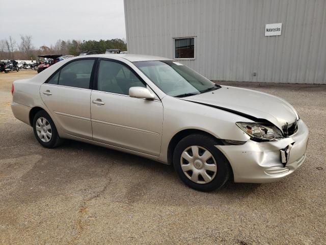 Toyota Camry Le Image 5