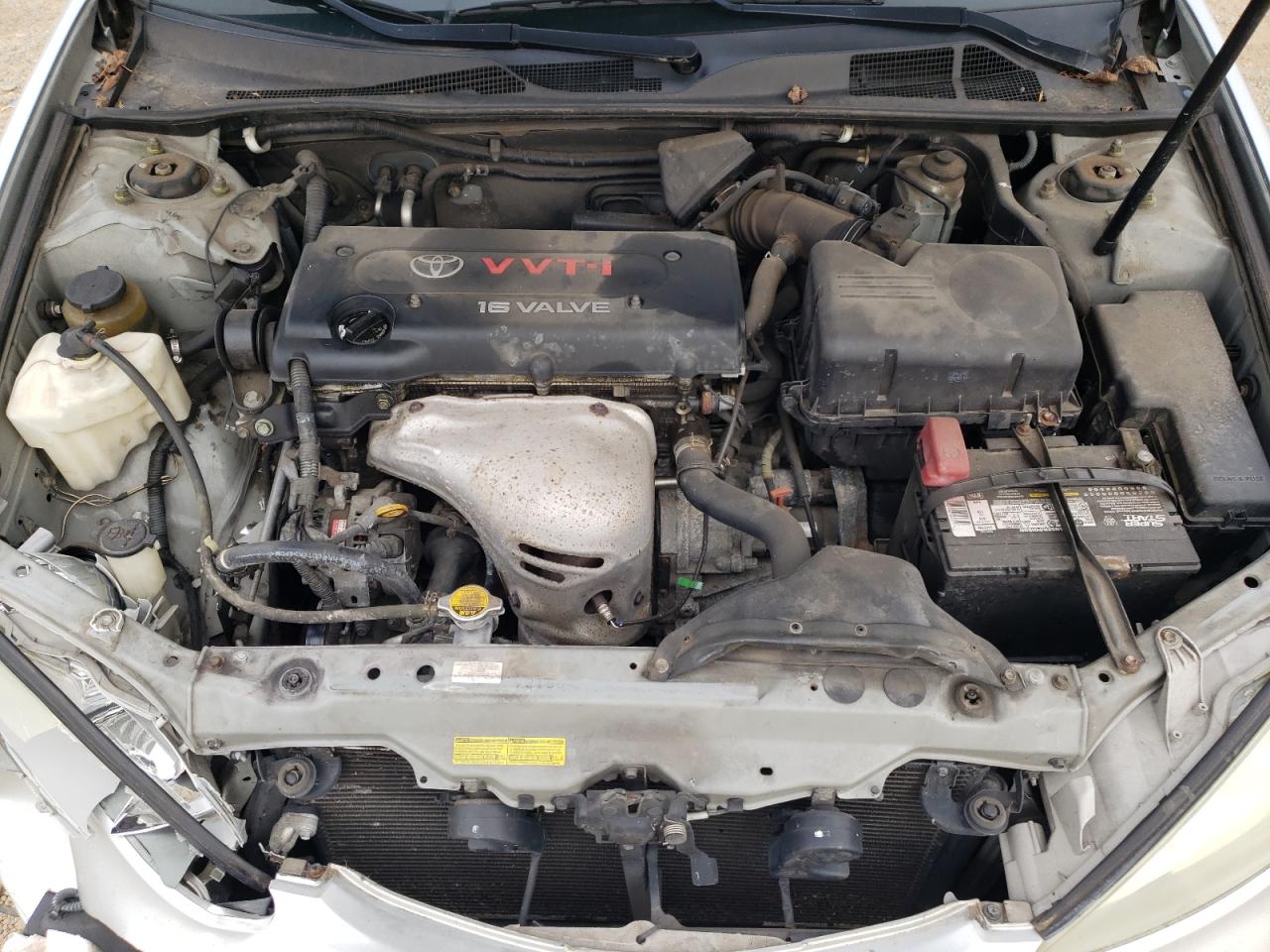 Toyota Camry Le Image 10