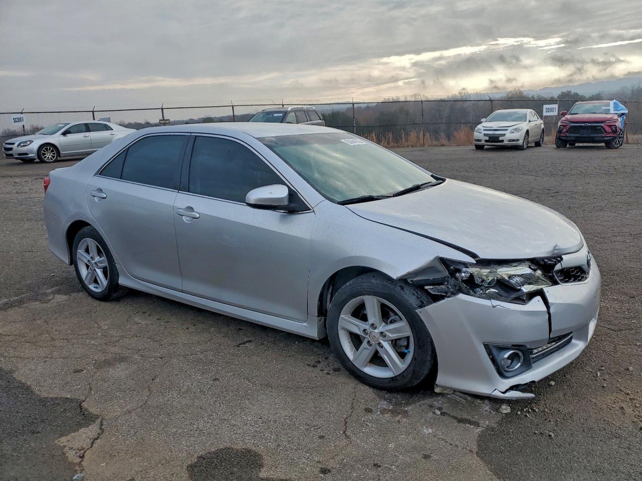 Toyota Camry L Image 8