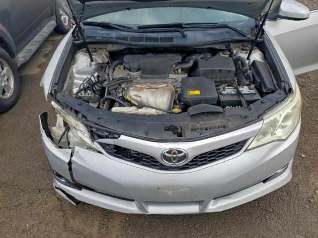 Toyota Camry L Image 5