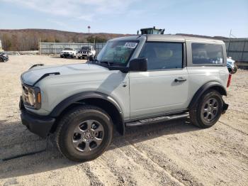 Salvage Ford Bronco
