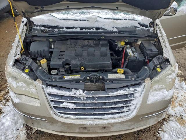 Chrysler Minivan Limited Image 12