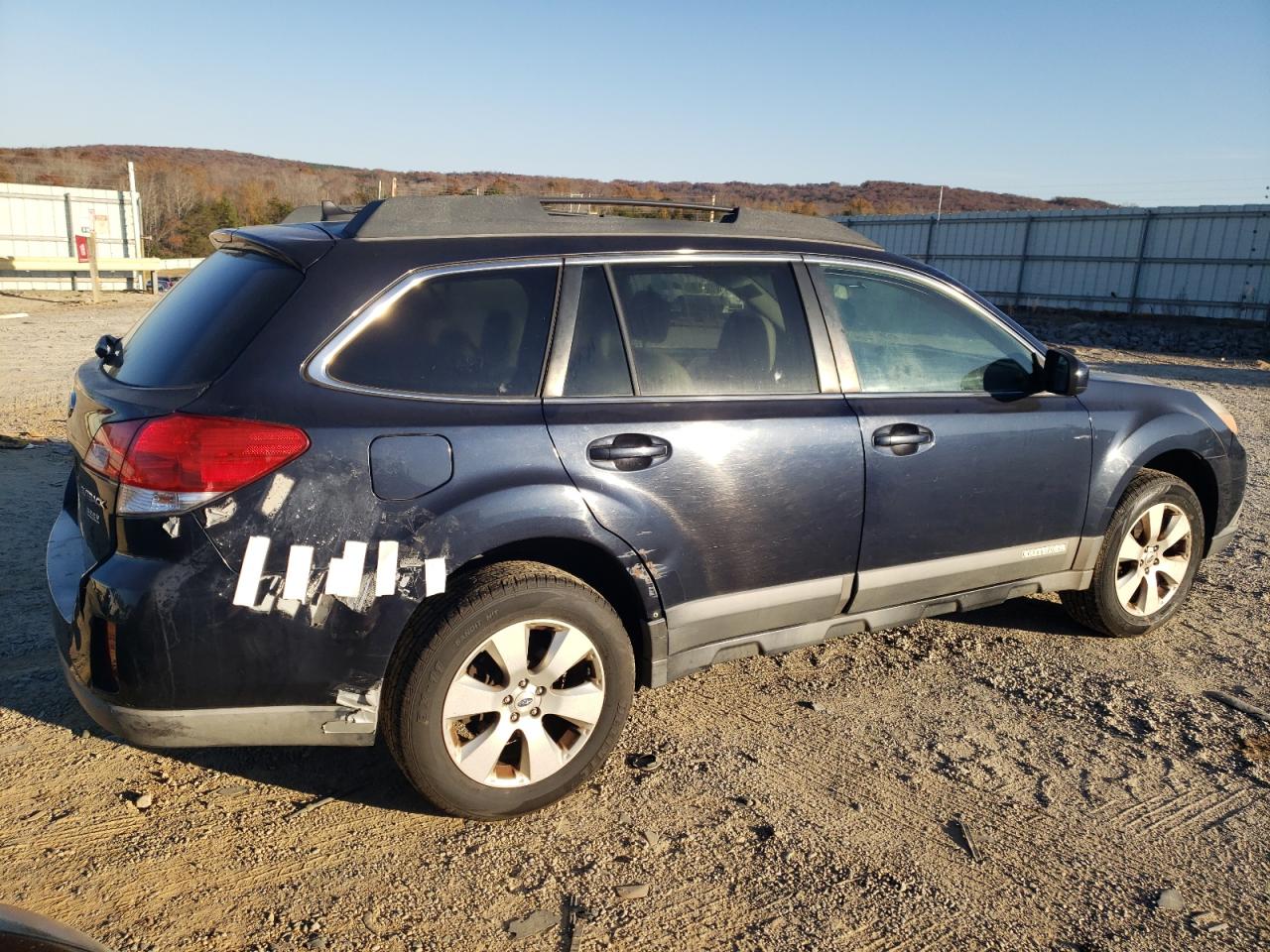 Subaru Outback 2.5i Limited Image 2