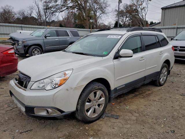 Subaru Outback 2.5i Limited Image 1