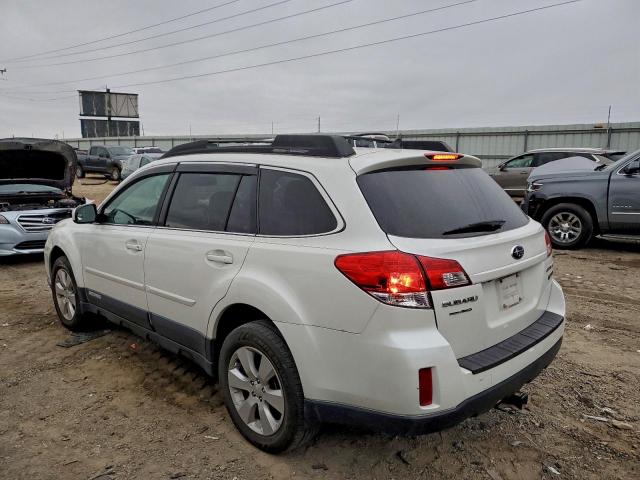 Subaru Outback 2.5i Limited Image 3