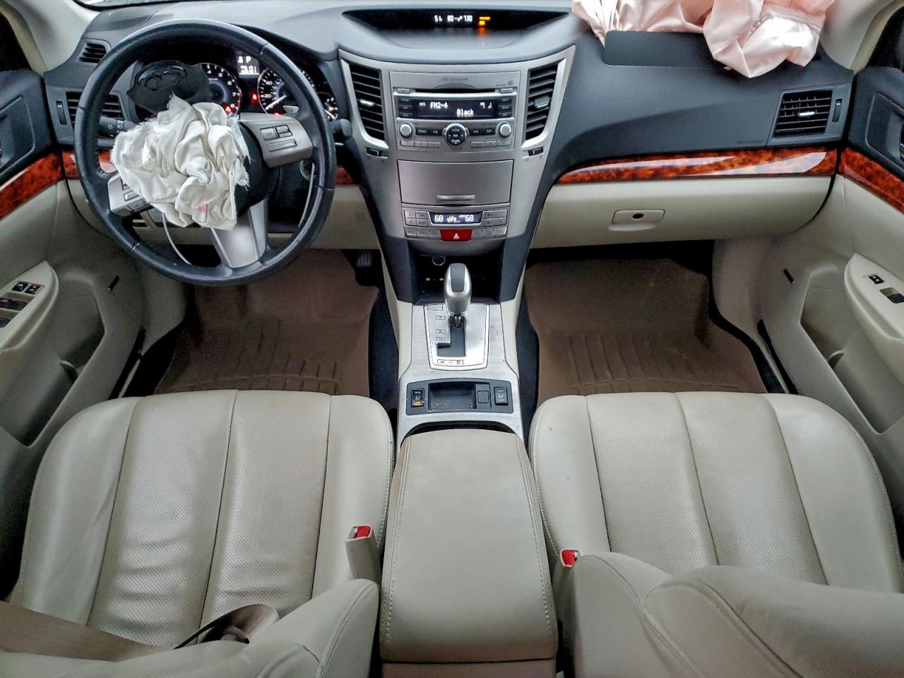 Subaru Outback 2.5i Limited Image 6