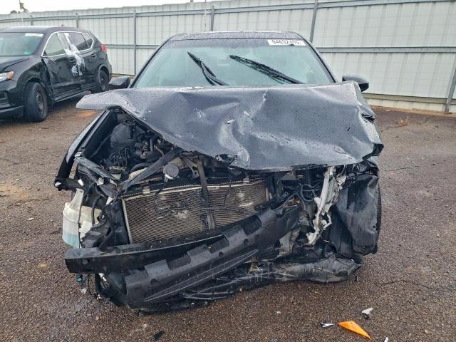 Toyota Camry L Image 3