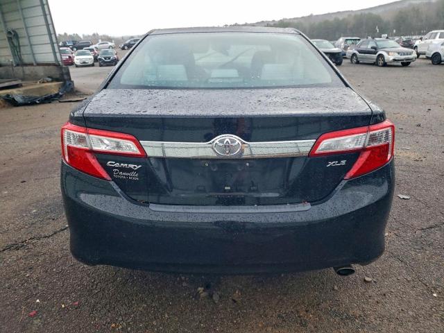 Toyota Camry L Image 8