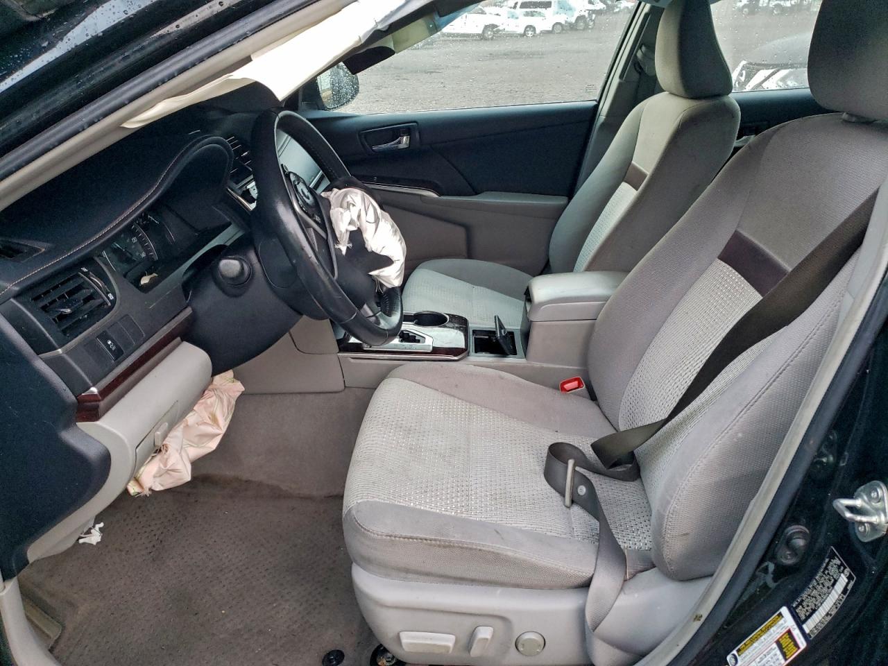 Toyota Camry L Image 12