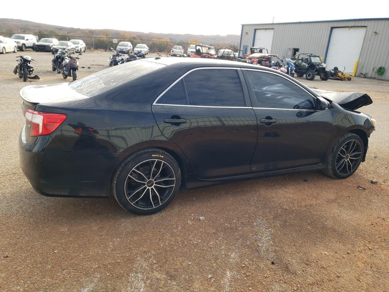 Toyota Camry Se Image 12