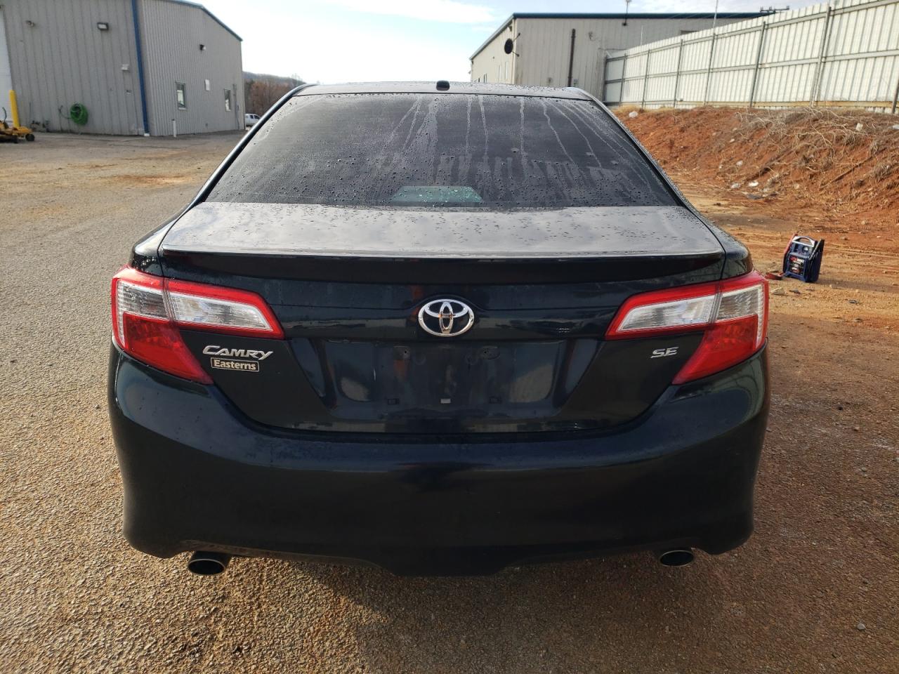 Toyota Camry Se Image 5