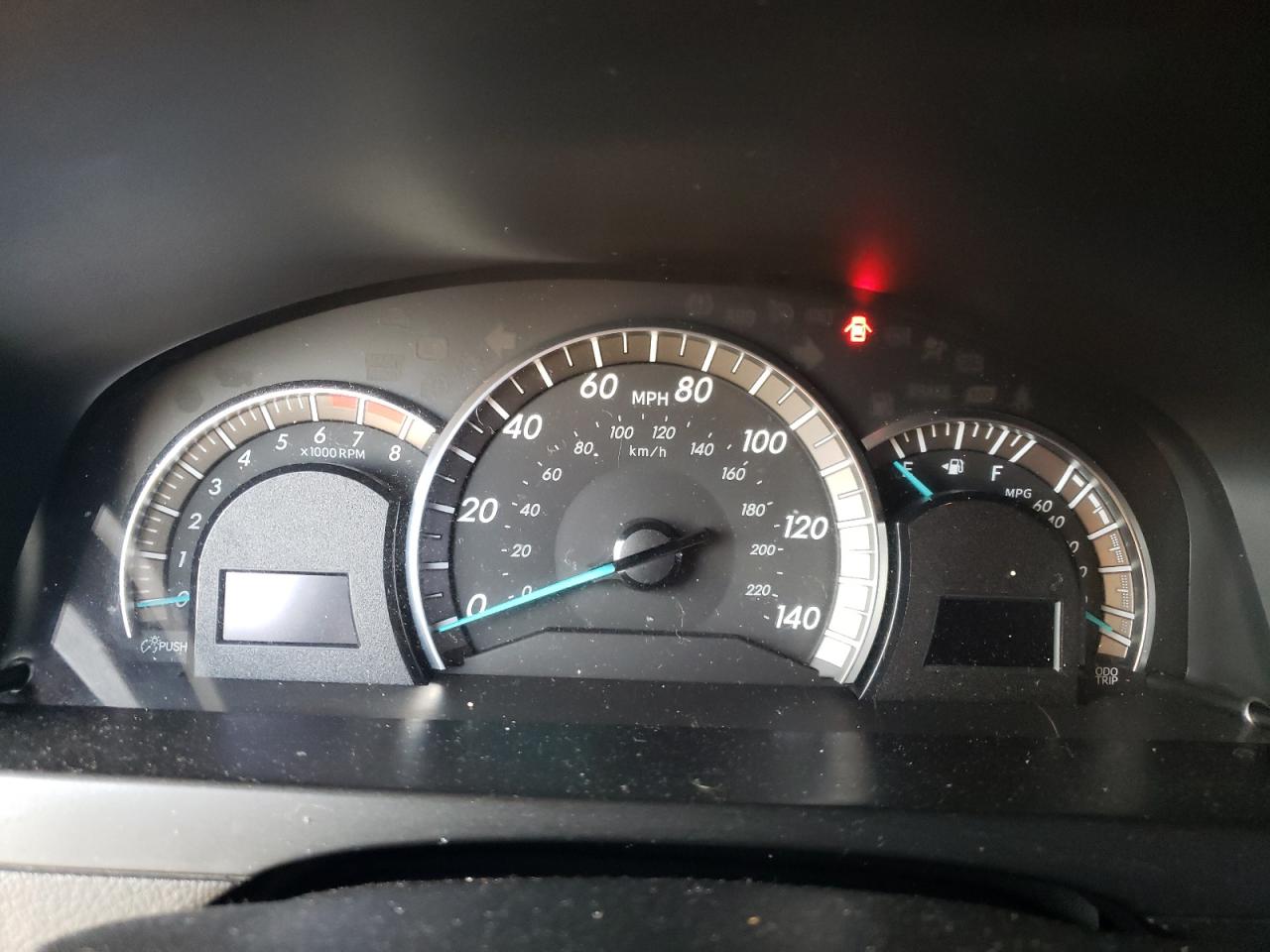 Toyota Camry Se Image 7